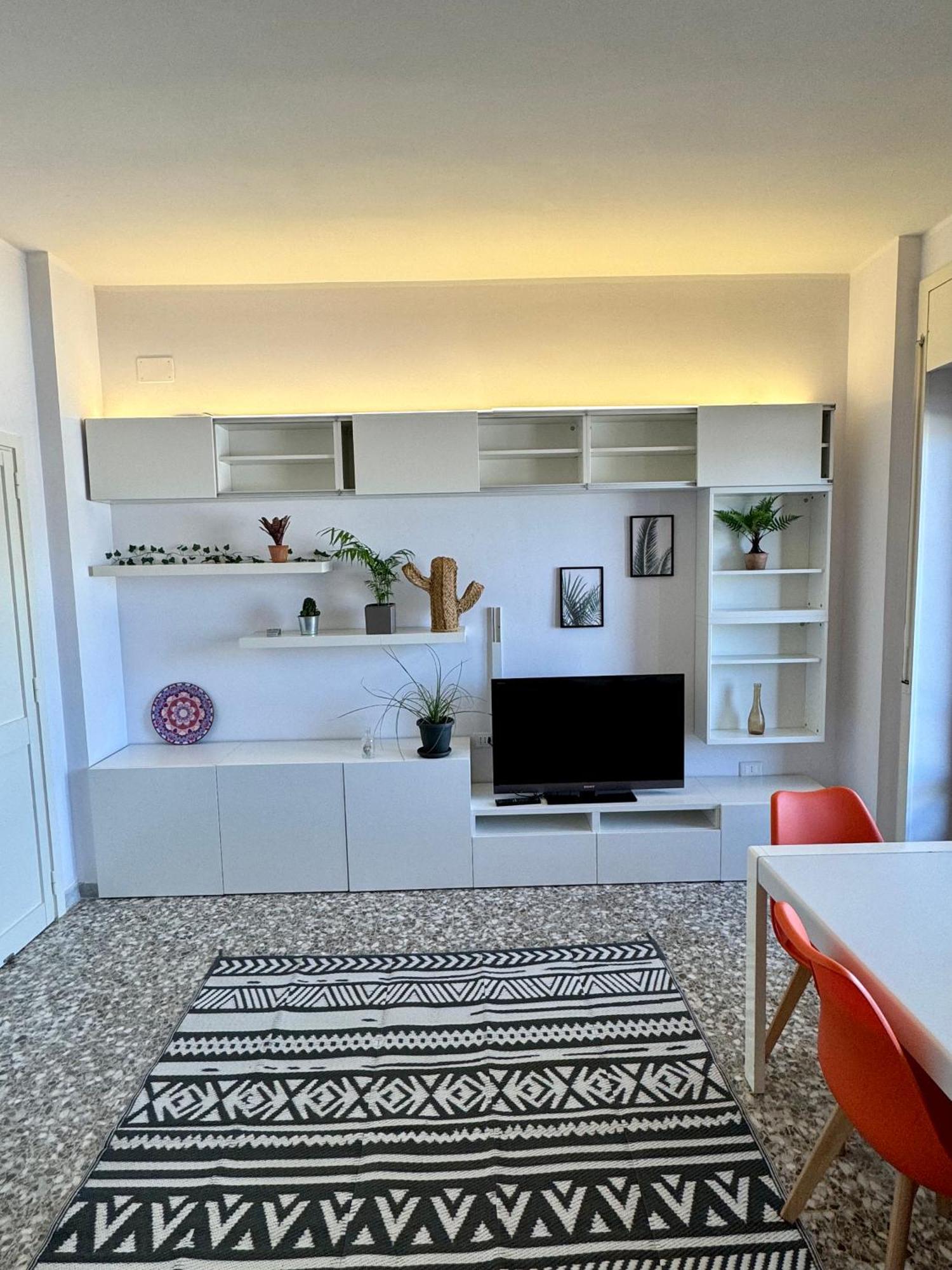 4 Balconi House- Appartamento Moderno A Lecce Exterior photo